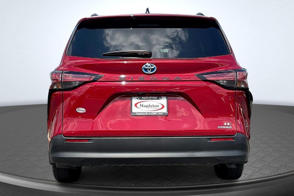 used 2022 Toyota Sienna car, priced at $35,888