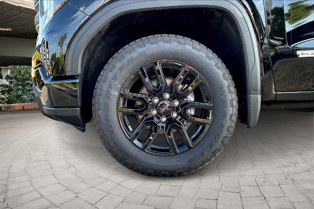 new 2025 GMC Sierra 1500 car, priced at $58,126