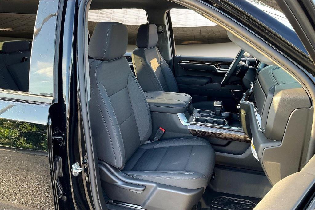 new 2025 GMC Sierra 1500 car, priced at $58,126