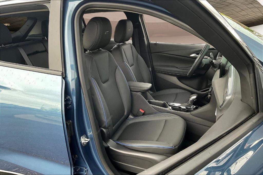 new 2026 Buick Encore GX car, priced at $31,379