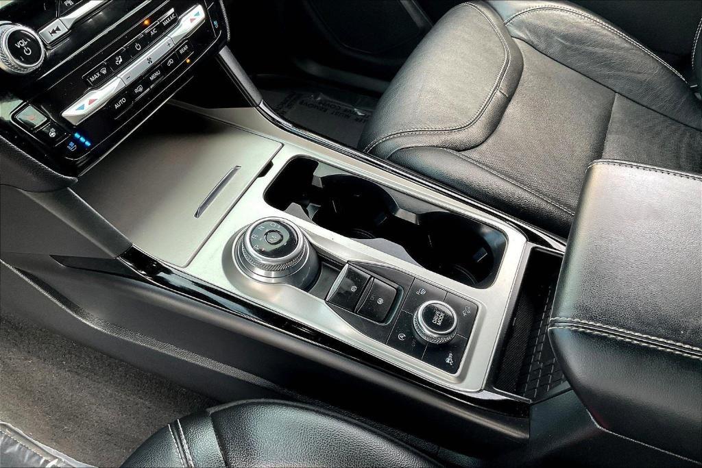 used 2022 Ford Explorer car, priced at $33,333