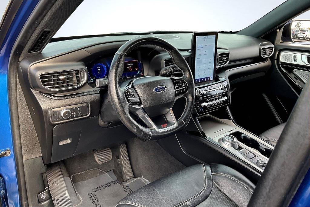used 2022 Ford Explorer car, priced at $33,333