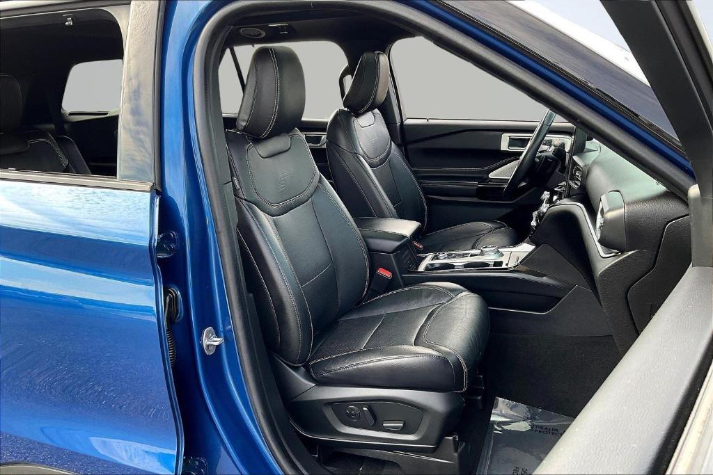 used 2022 Ford Explorer car, priced at $33,333