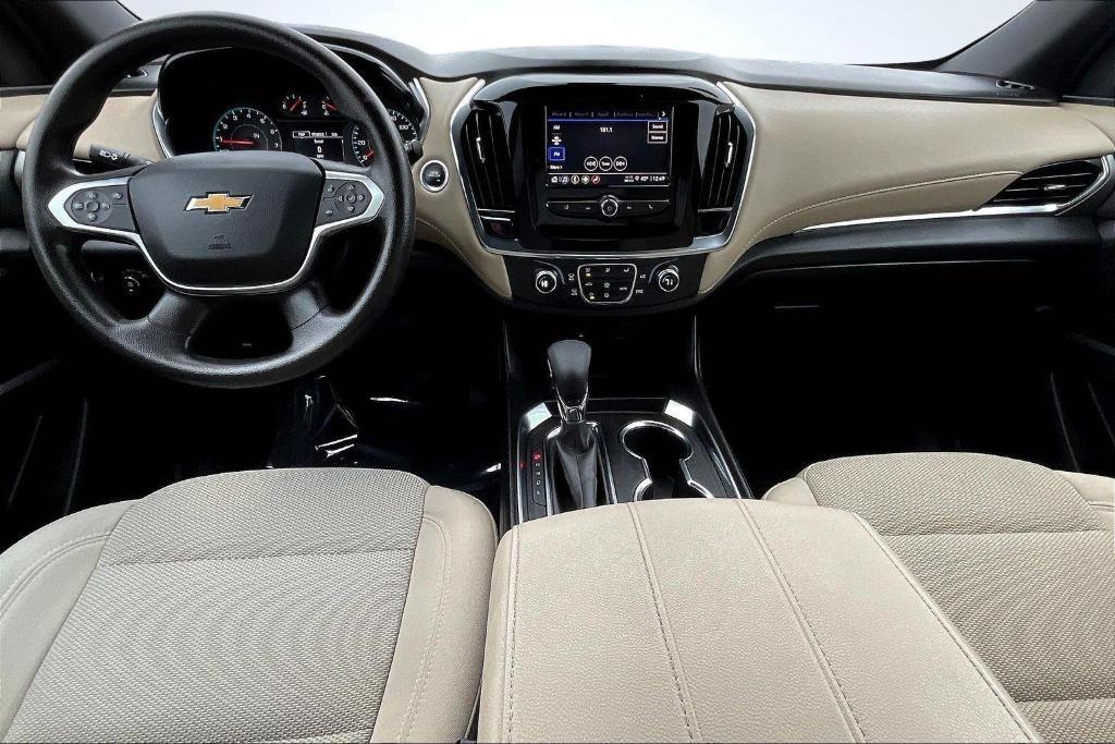 used 2023 Chevrolet Traverse car, priced at $27,979