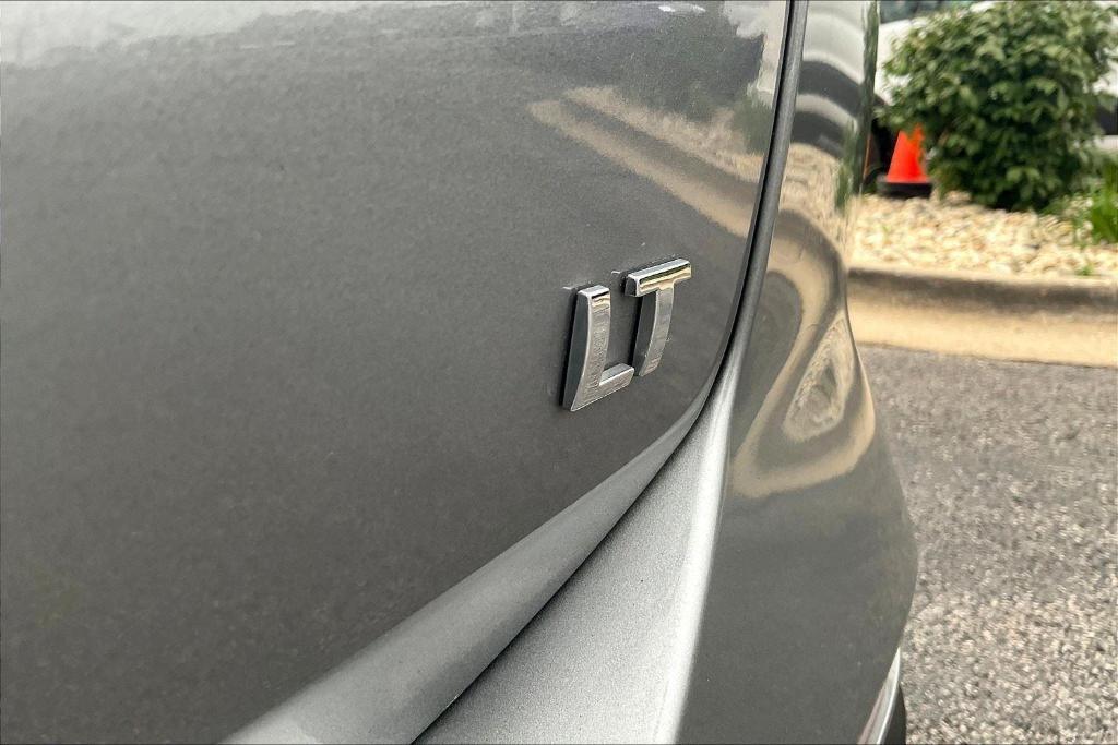 used 2024 Chevrolet Equinox car, priced at $18,999