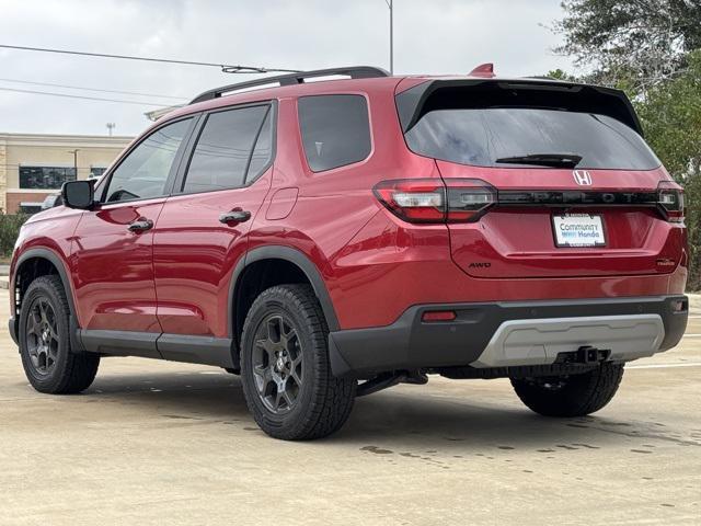 new 2025 Honda Pilot car, priced at $51,250