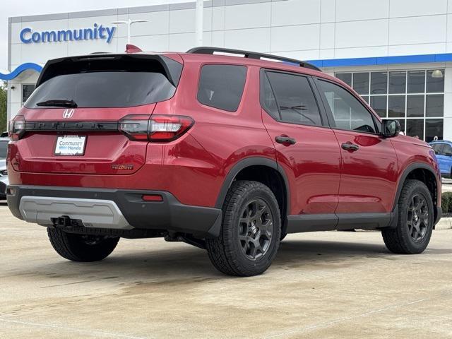 new 2025 Honda Pilot car, priced at $51,250