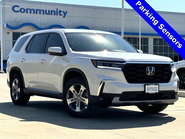 new 2025 Honda Pilot car, priced at $45,050