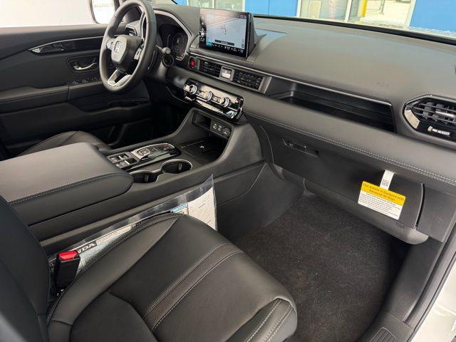 new 2025 Honda Pilot car, priced at $49,405