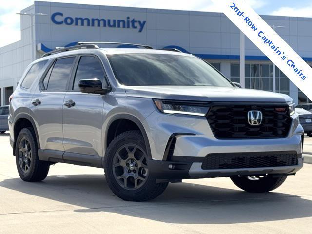 new 2025 Honda Pilot car, priced at $47,733