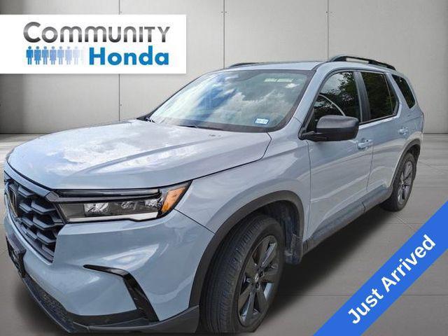 used 2025 Honda Pilot car, priced at $41,419