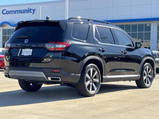 new 2025 Honda Pilot car, priced at $49,998