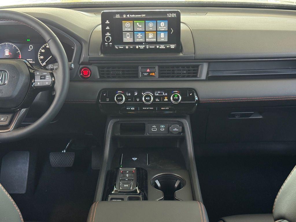 new 2025 Honda Pilot car, priced at $50,850