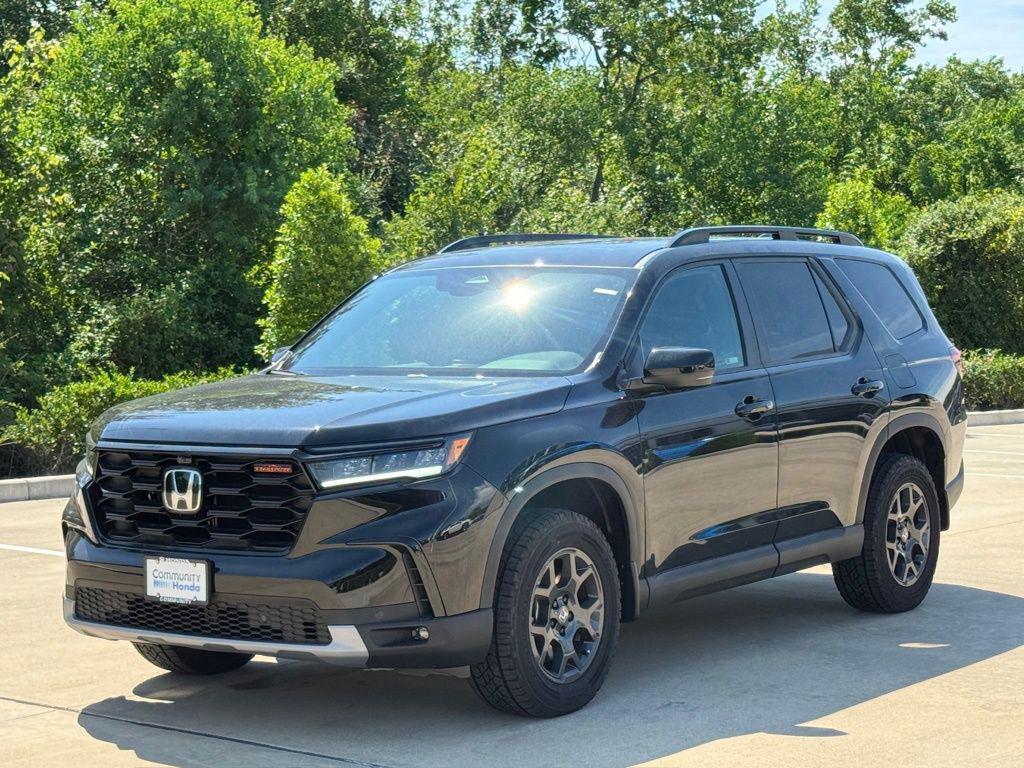 new 2025 Honda Pilot car, priced at $50,850