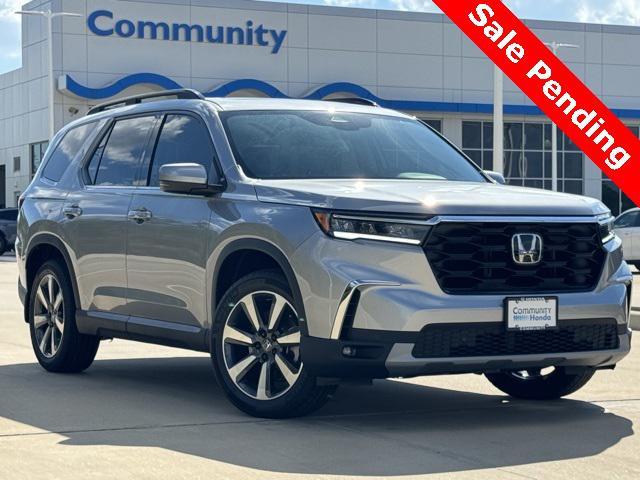 new 2025 Honda Pilot car, priced at $48,895