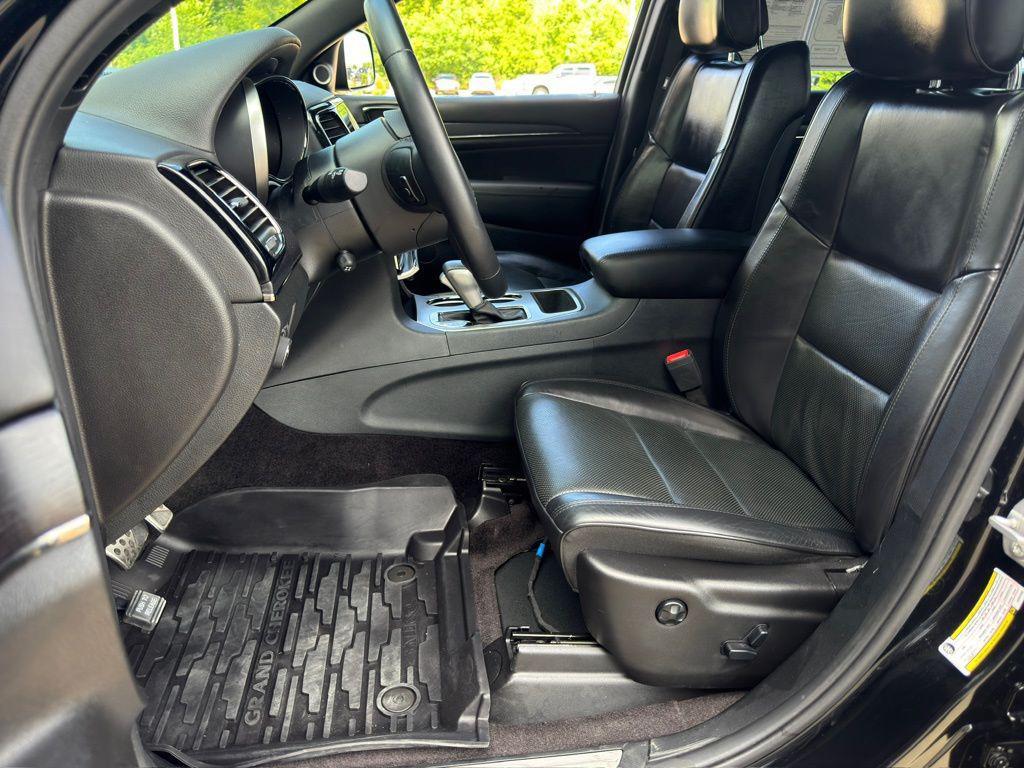 used 2019 Jeep Grand Cherokee car, priced at $27,327