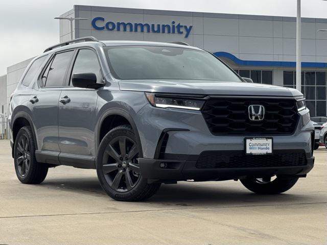 new 2025 Honda Pilot car, priced at $44,205