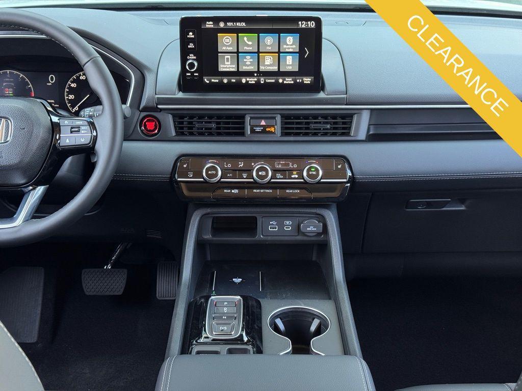 new 2025 Honda Pilot car, priced at $45,393