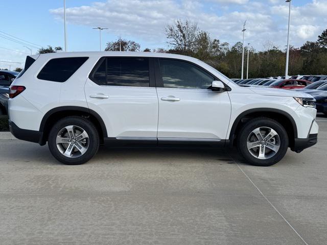 new 2025 Honda Pilot car, priced at $45,350