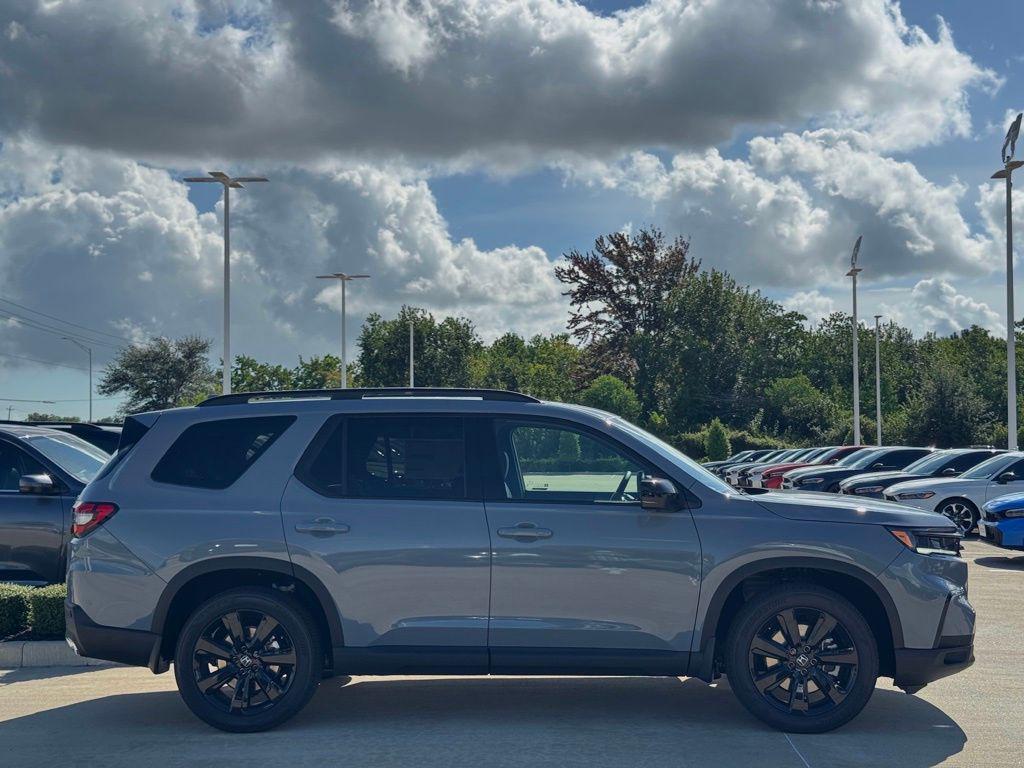 new 2025 Honda Pilot car, priced at $56,485