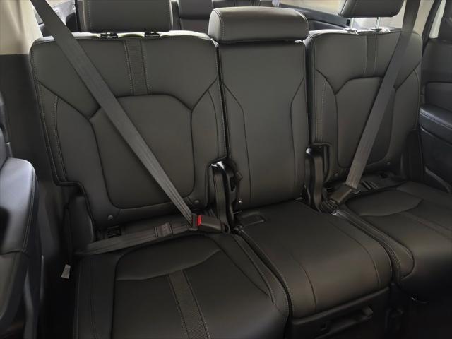 new 2025 Honda Pilot car, priced at $45,405