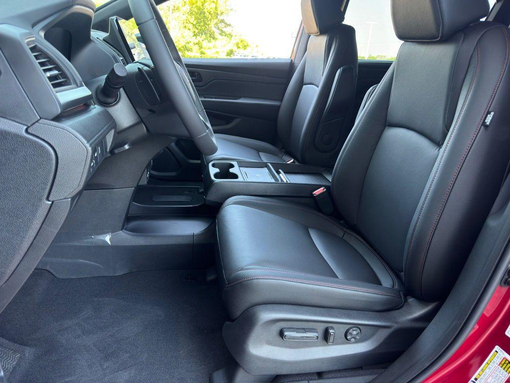 new 2026 Honda Odyssey car, priced at $45,845