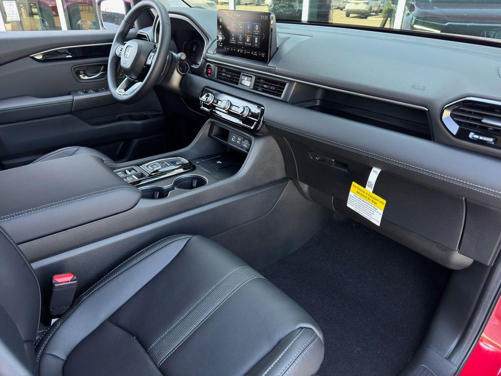 new 2025 Honda Pilot car, priced at $46,180
