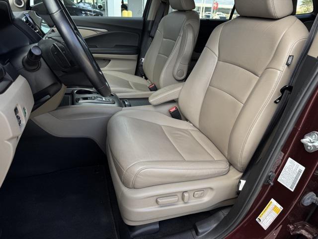 used 2022 Honda Pilot car, priced at $30,995