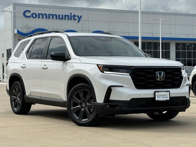 new 2025 Honda Pilot car, priced at $43,850