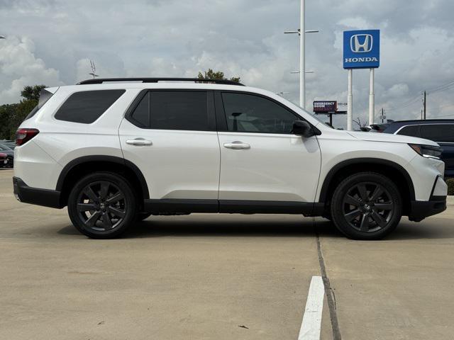 new 2025 Honda Pilot car, priced at $43,850