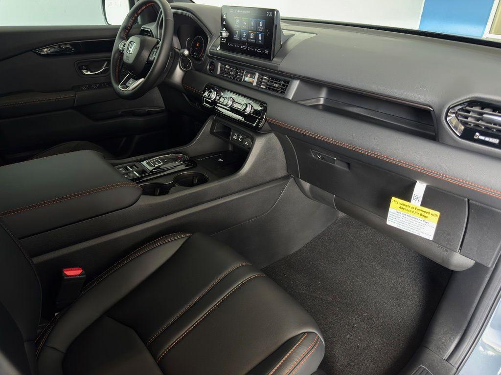 new 2025 Honda Pilot car, priced at $51,830