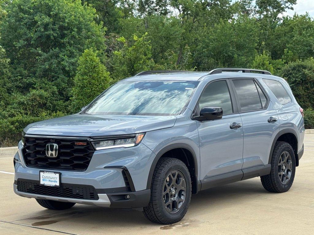 new 2025 Honda Pilot car, priced at $51,830