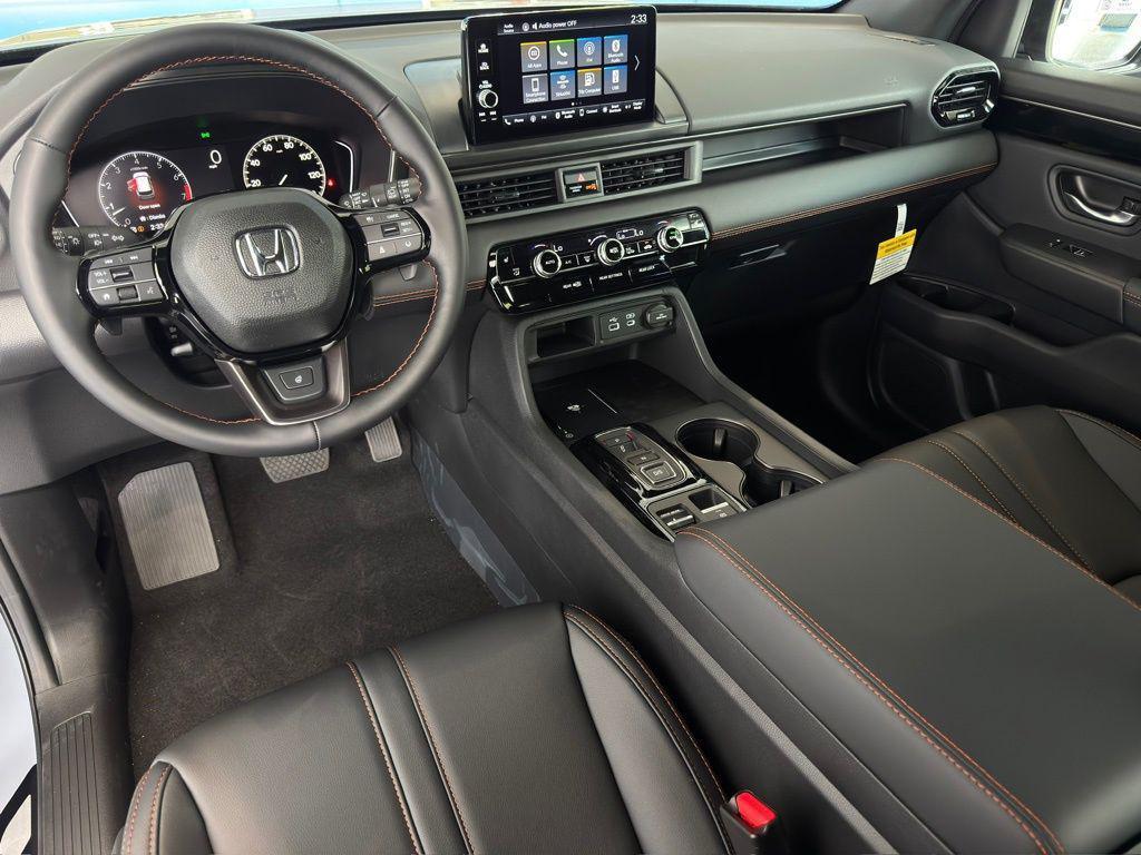 new 2025 Honda Pilot car, priced at $51,830