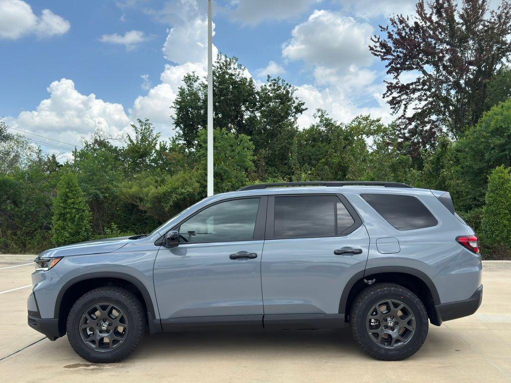 new 2025 Honda Pilot car, priced at $51,830