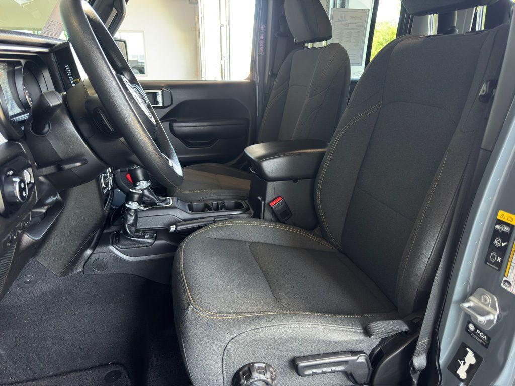 used 2025 Jeep Gladiator car, priced at $34,409