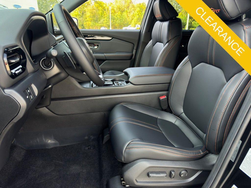 new 2025 Honda Pilot car, priced at $50,895