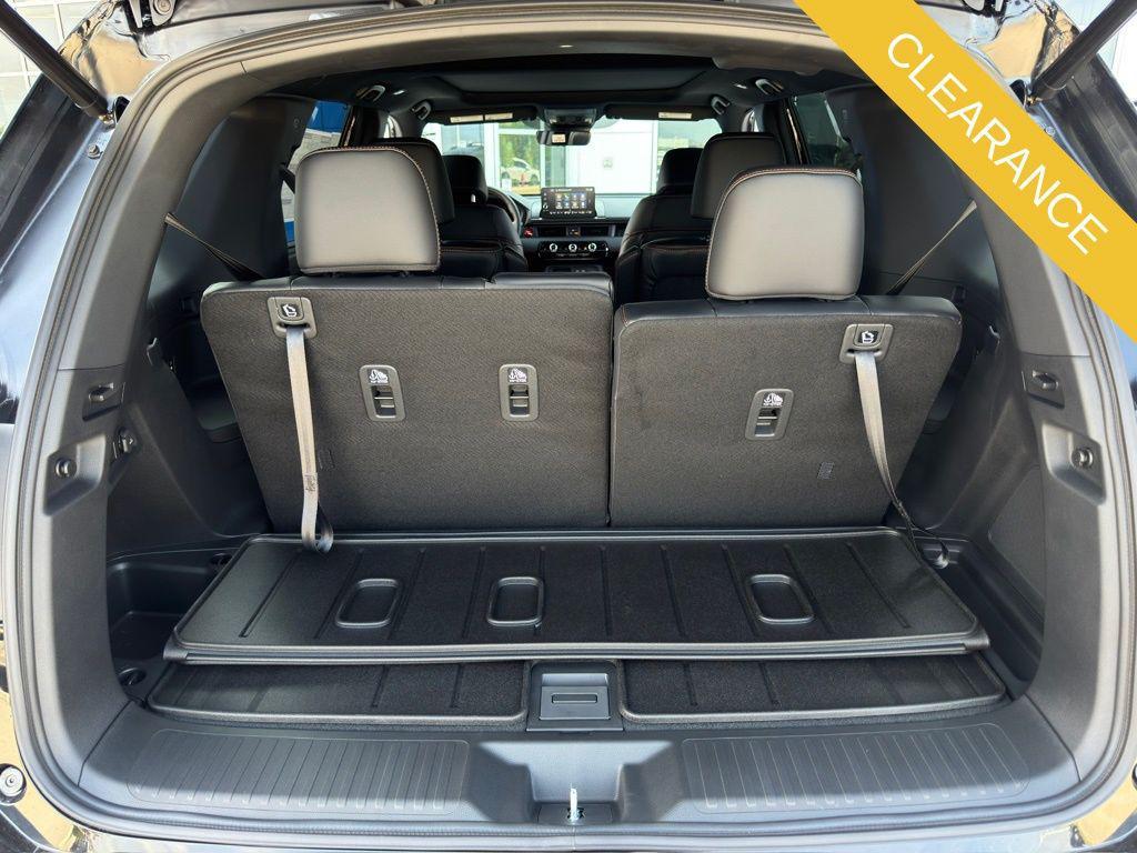 new 2025 Honda Pilot car, priced at $50,895