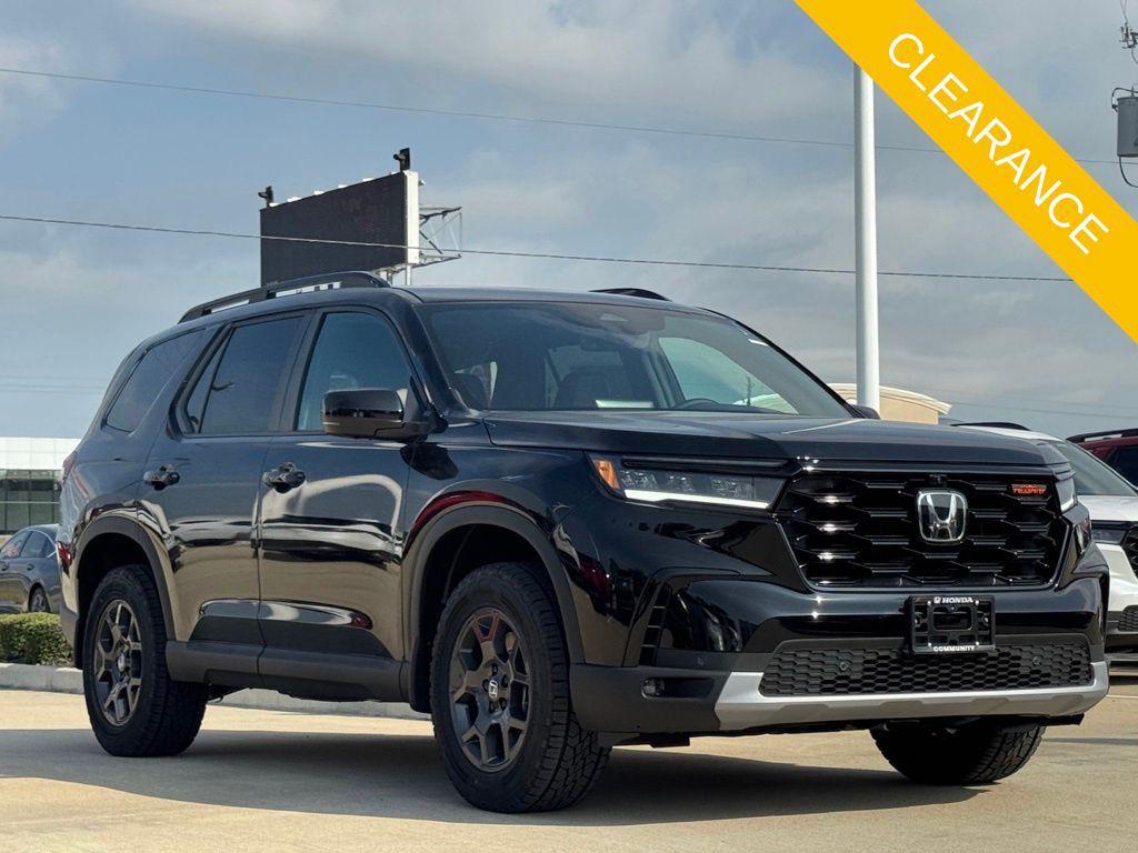 new 2025 Honda Pilot car, priced at $50,895