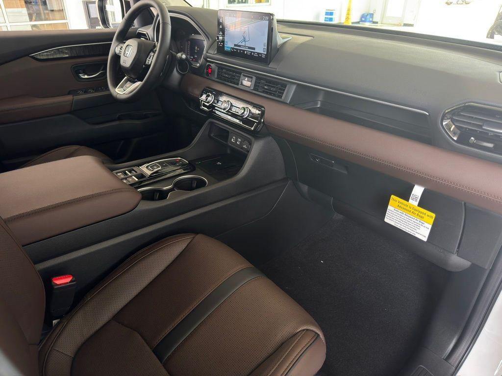new 2025 Honda Pilot car, priced at $55,030