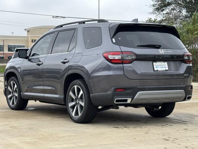 new 2025 Honda Pilot car, priced at $48,895