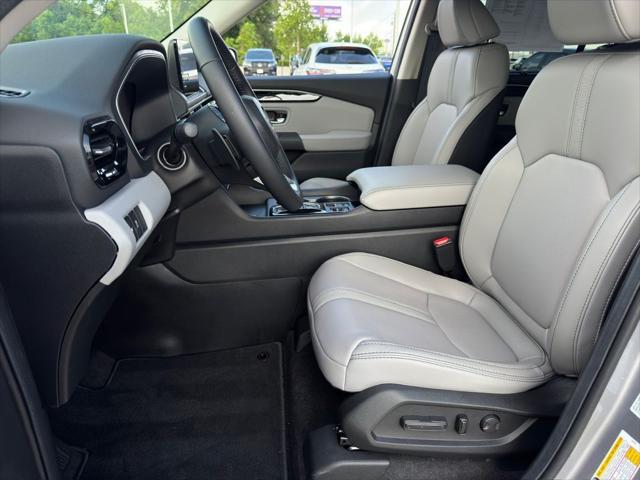 used 2025 Honda Pilot car, priced at $40,944