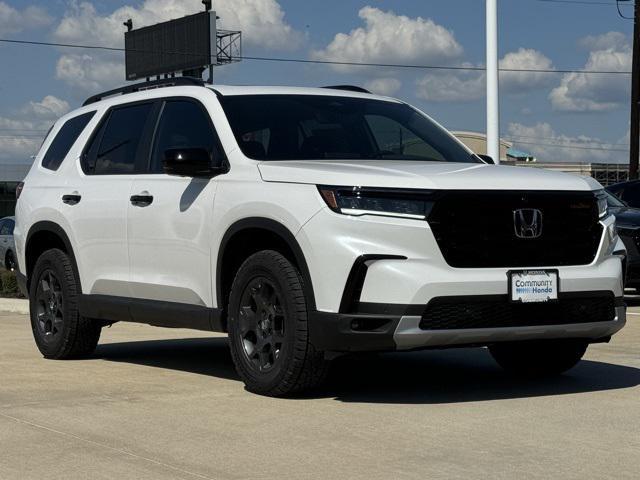 new 2025 Honda Pilot car, priced at $50,950