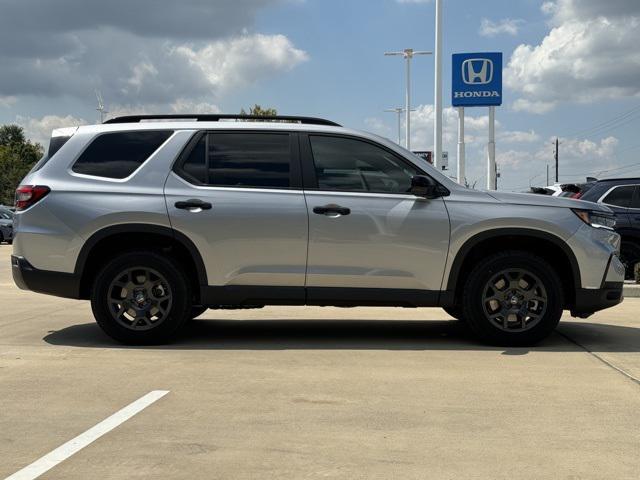 new 2025 Honda Pilot car, priced at $50,495