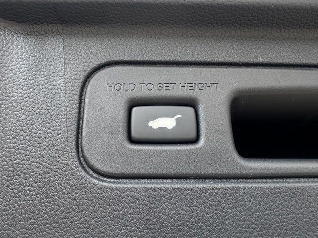 new 2025 Honda Pilot car, priced at $54,985