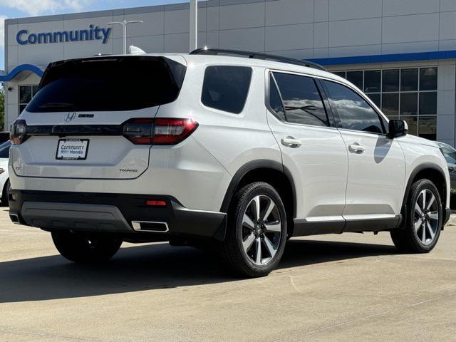 new 2025 Honda Pilot car, priced at $51,450