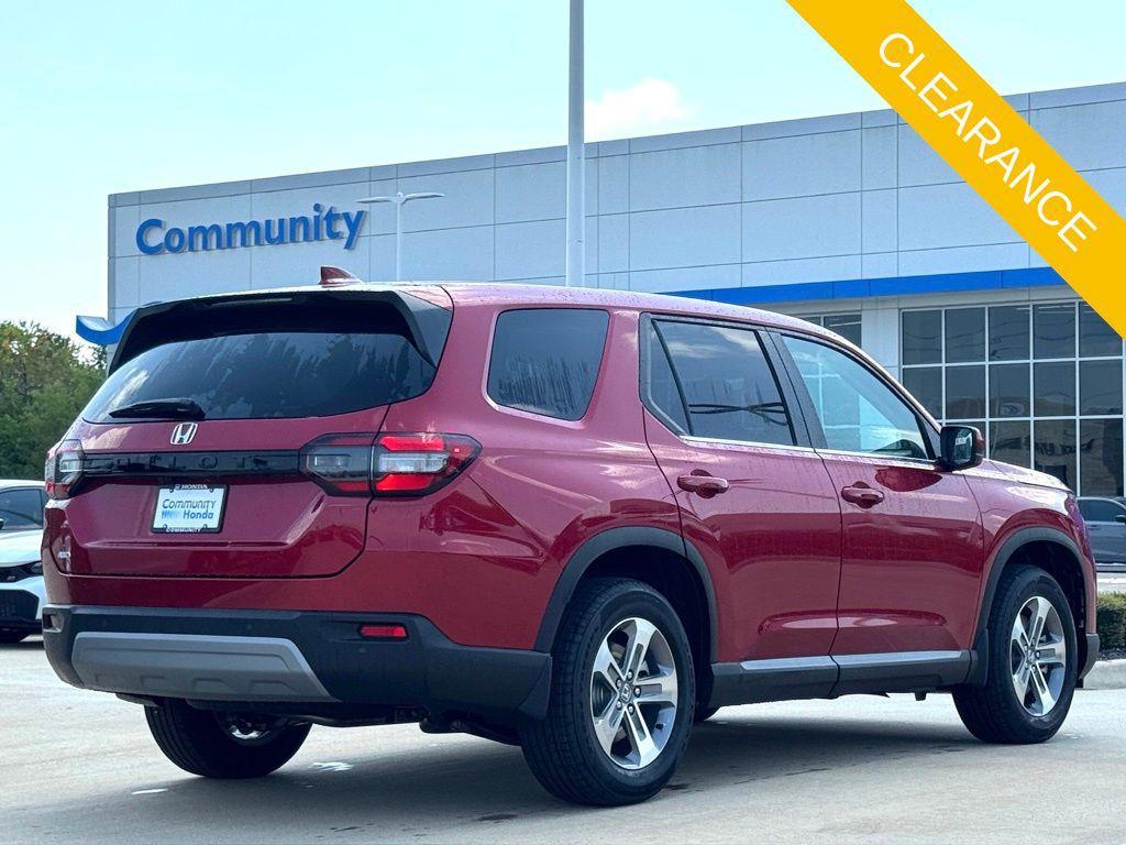 new 2025 Honda Pilot car, priced at $47,550