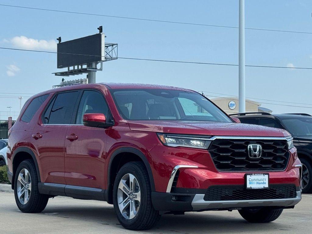 new 2025 Honda Pilot car, priced at $47,550
