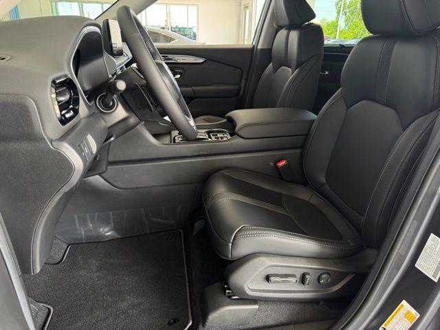 new 2025 Honda Pilot car, priced at $48,950