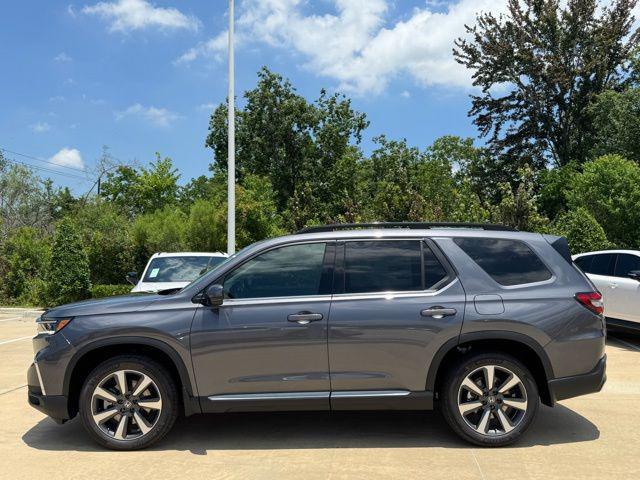 new 2025 Honda Pilot car, priced at $45,442