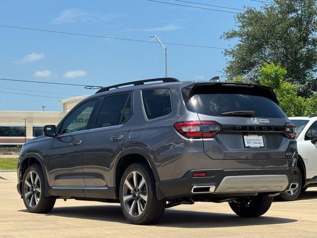 new 2025 Honda Pilot car, priced at $48,950